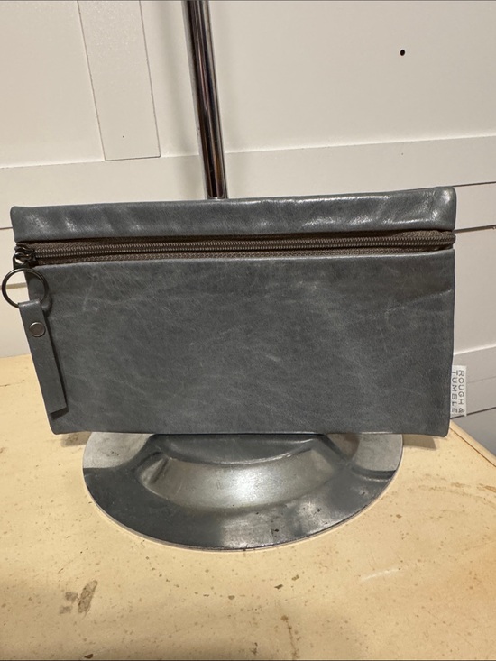 Rough & Tumble Handbags - Gray Leather Zip Wristlet Clutch Pouch by Rough & Tumble